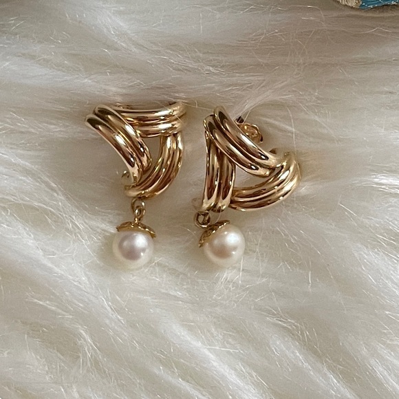HONORA 14 K gold cultured pearl stud earrings